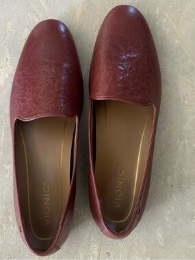 NEW Vionic Willa II Brown Slip-On Loafers